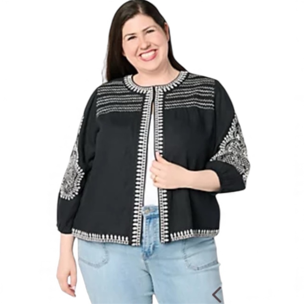 Beautiful by Lawrence Zarian Artsy Smocked Embroidered Novelty cardigan Jacket
